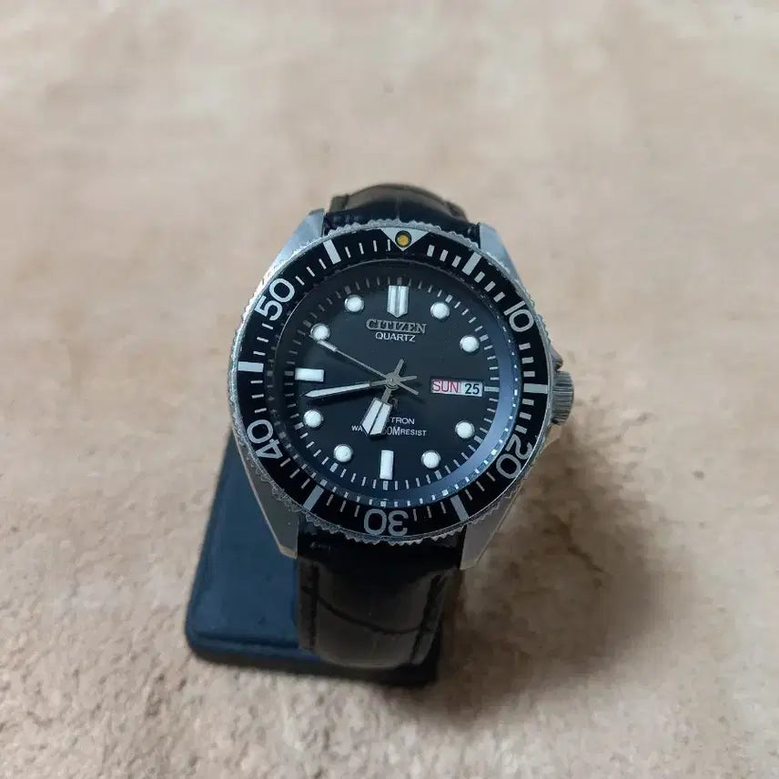 [BUNJANG] Citizen 80's Quartz Diver Black Dial Leather Watch / 시티즌 80's 쿼츠 다이버 흑판 가죽 시계(오버홀 제품)