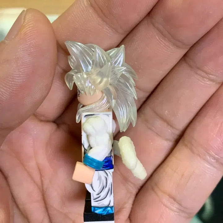 [BUNJANG] Custom Lego Dragonball Son Goku Super Saiyan 4 VIP Figure / 커스텀 레고 사쿠라 드래곤볼 손오공 초사이언4 VIP 버전 판매