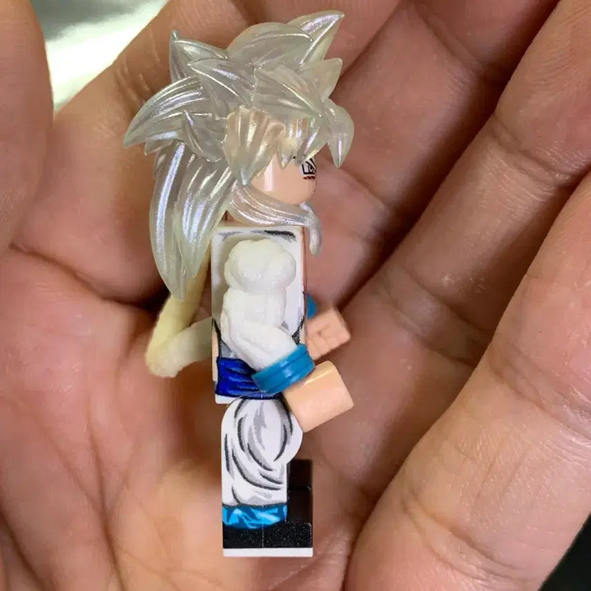 [BUNJANG] Custom Lego Dragonball Son Goku Super Saiyan 4 VIP Figure / 커스텀 레고 사쿠라 드래곤볼 손오공 초사이언4 VIP 버전 판매