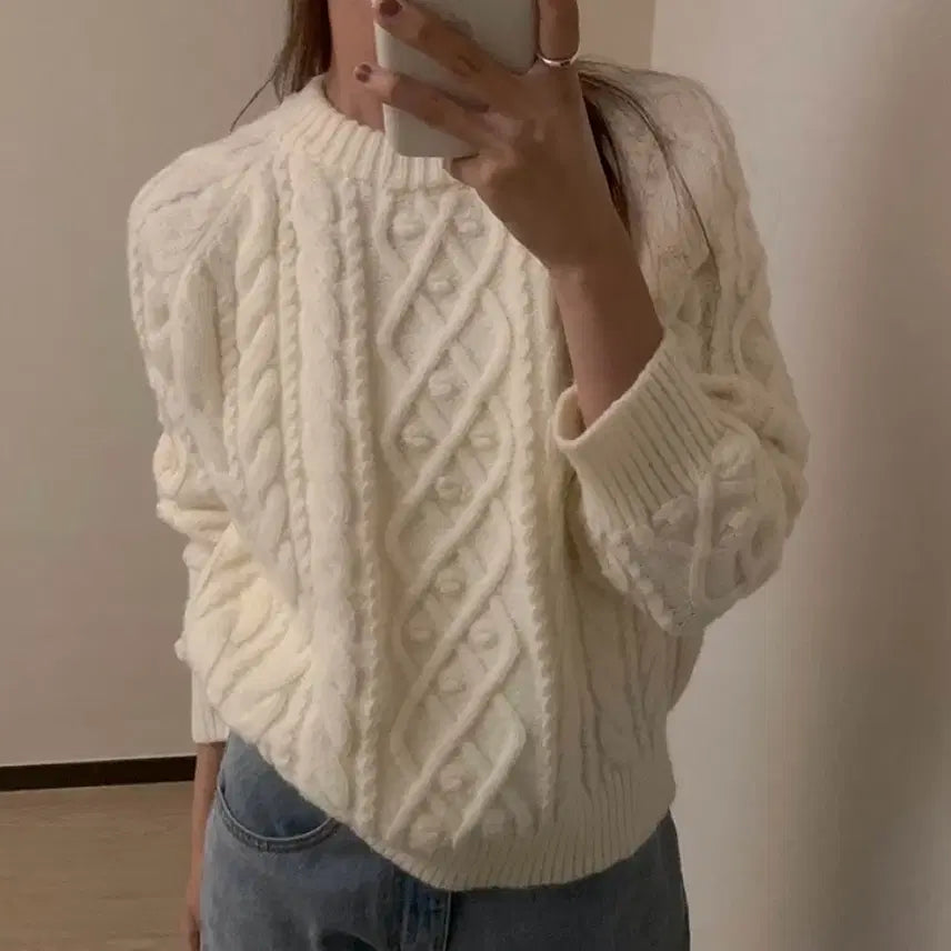 [BUNJANG] Sting Twist Knit / 니어웨어 (unusually) sting twist knit 꽈배기니트