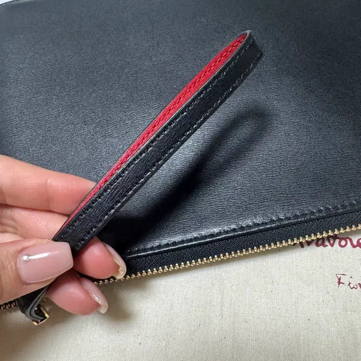 [BUNJANG] Salvatore Ferragamo Black Clutch Bag / 정품 살바토레 페라가모 블랙 클러치 백