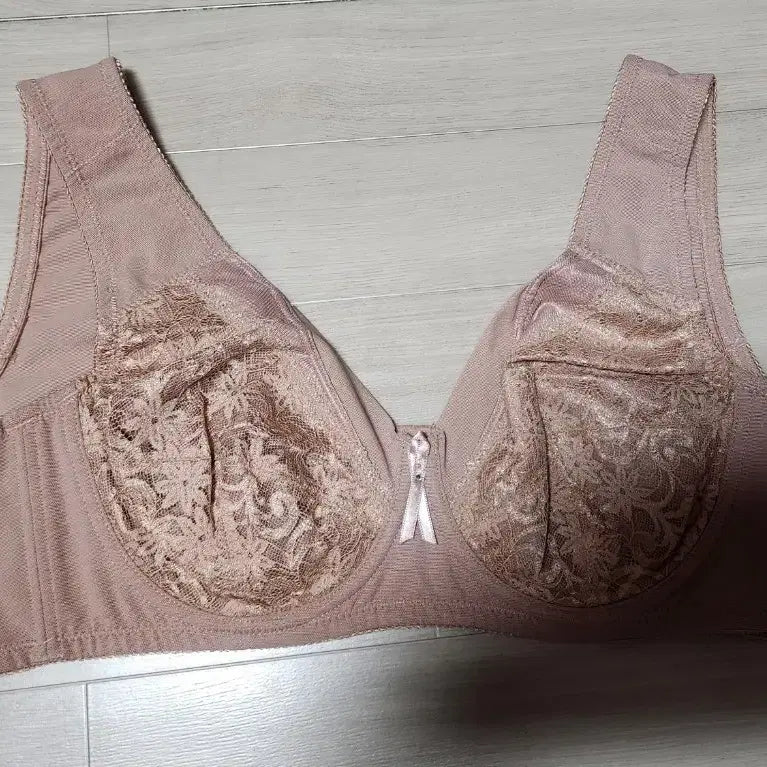 [BUNJANG] ETM Bra 90C / 에띠엠 보정브라 90C