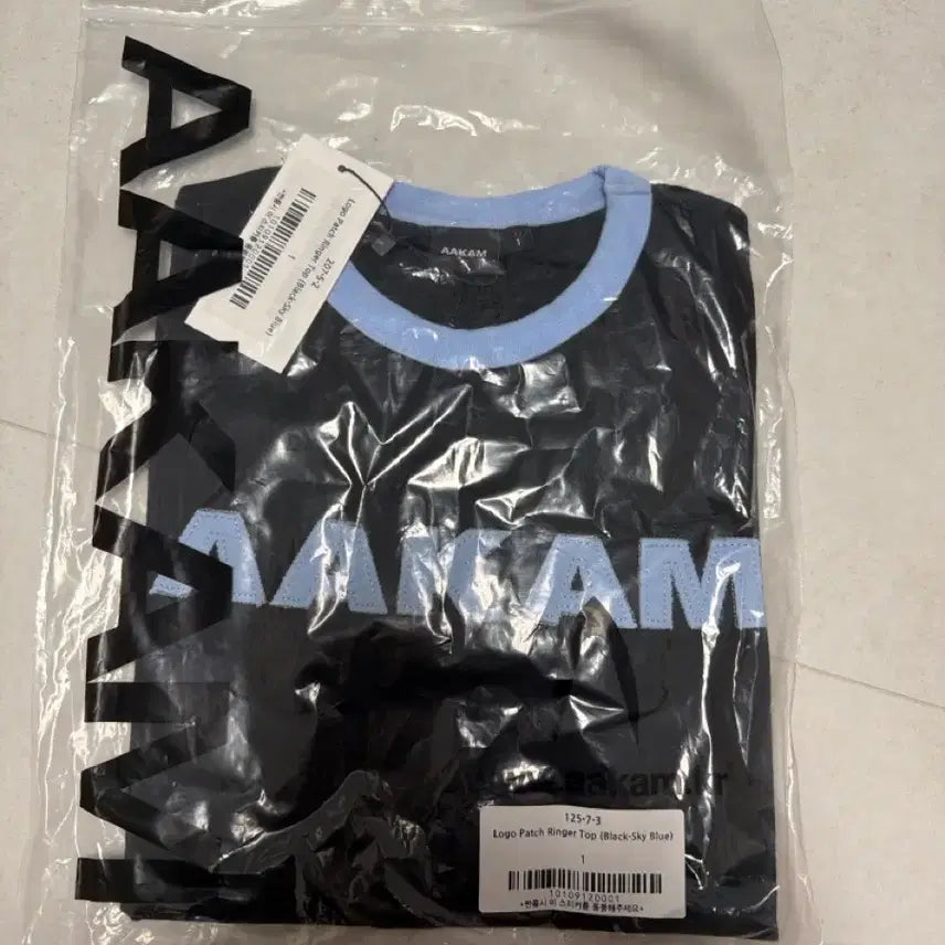 [BUNJANG] AAKAM Ringer T-shirt Black/Sky Blue / AAKAM 아캄 링거 티셔츠 블랙 스카이블루