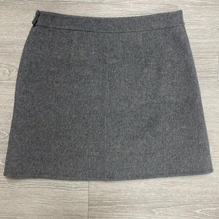 [BUNJANG] The Barnet Skirt - S Size / 더바넷 스커트