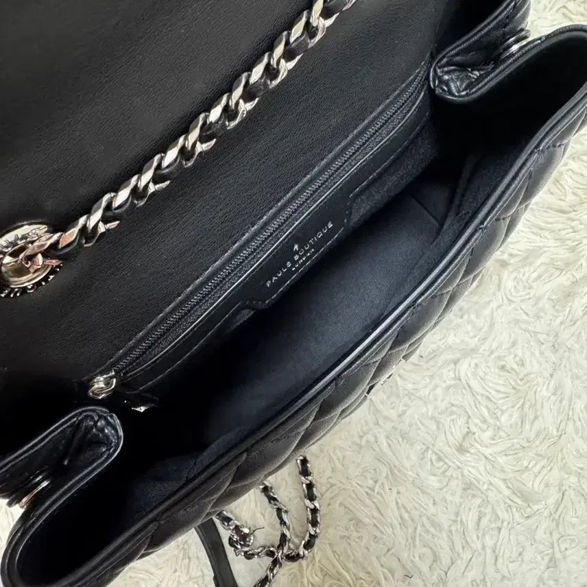 [BUNJANG] Paul's Boutique Quilted Chain Backpack / 폴스부티크 퀼팅 체인 백팩