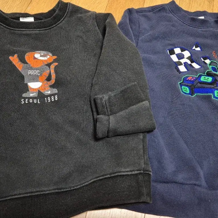 [BUNJANG] 110 Size Sweatshirt (Set of 2) / 110사이즈 맨투맨 2종