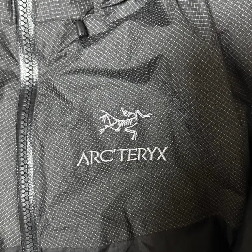 [BUNJANG] Arc'teryx Alpha Parka Black (L) Padded Jacket / L) 아크테릭스 알파파카 블랙
