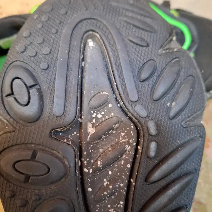 [BUNJANG] Adidas Black/Green Sneakers / 아디다스 블랙/그린 운동화