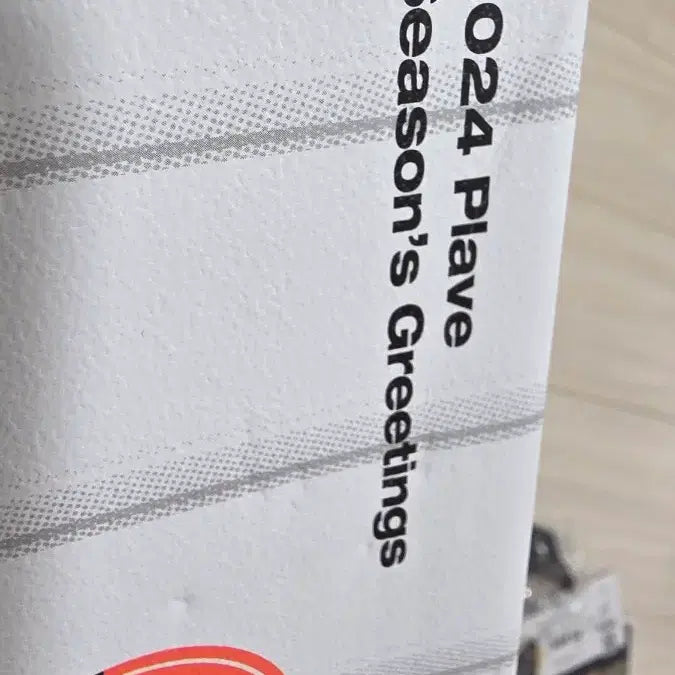 2024 플레이브 시즌그리팅 (포카, 짐색 없음)