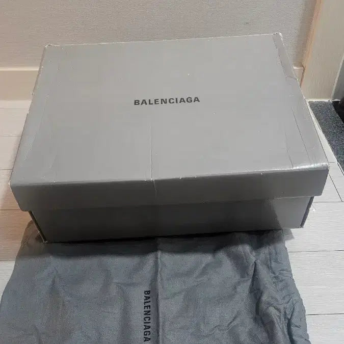 [BUNJANG] Balenciaga Speedrunner Size 42 Sneakers / 발렌시아가 스피드러너 42사이즈