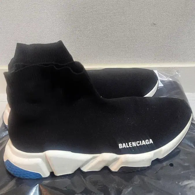 [BUNJANG] Balenciaga Speedrunner Size 42 Sneakers / 발렌시아가 스피드러너 42사이즈