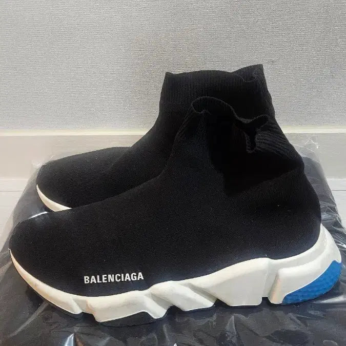 [BUNJANG] Balenciaga Speedrunner Size 42 Sneakers / 발렌시아가 스피드러너 42사이즈