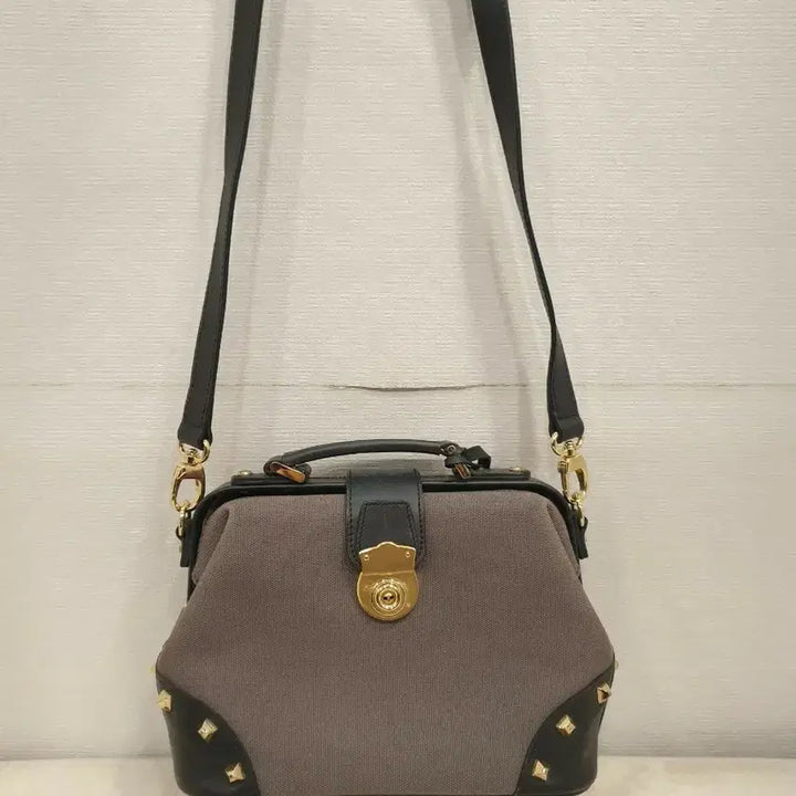 [BUNJANG] Gilie Canvas Gold Stud Mini Doctor Bag / 길리에 캔버스 금장 스터드 미니닥터백 토트백 크로스백