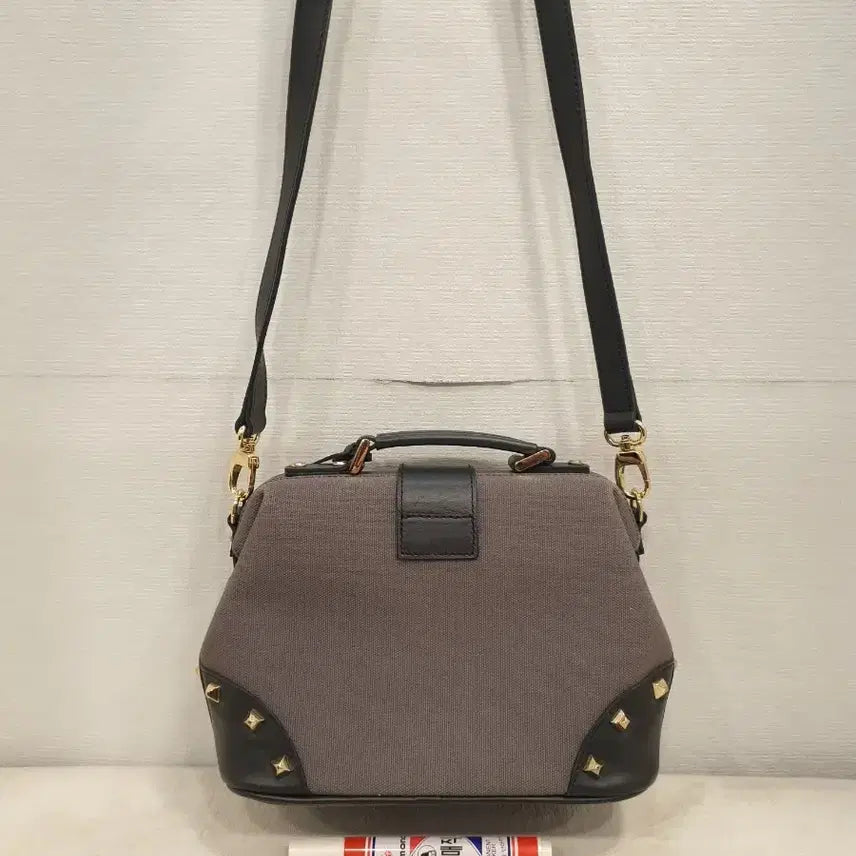 [BUNJANG] Gilie Canvas Gold Stud Mini Doctor Bag / 길리에 캔버스 금장 스터드 미니닥터백 토트백 크로스백