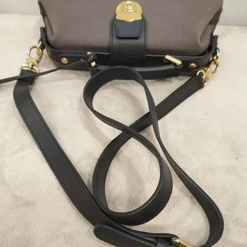 [BUNJANG] Gilie Canvas Gold Stud Mini Doctor Bag / 길리에 캔버스 금장 스터드 미니닥터백 토트백 크로스백