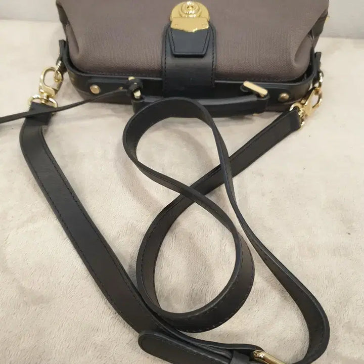 [BUNJANG] Gilie Canvas Gold Stud Mini Doctor Bag / 길리에 캔버스 금장 스터드 미니닥터백 토트백 크로스백