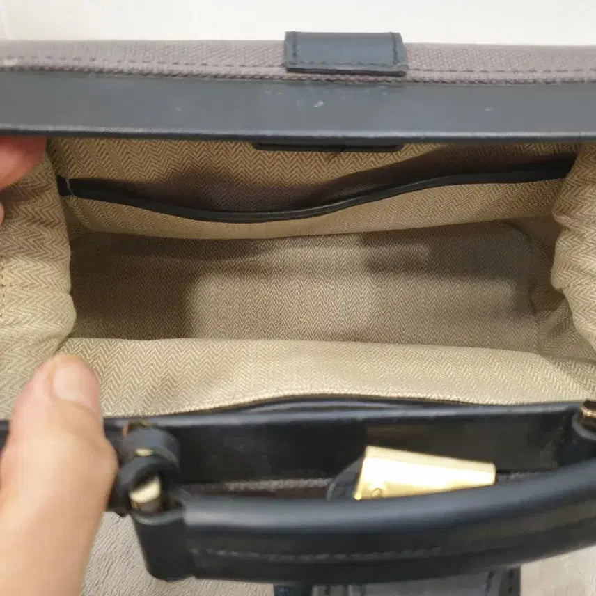 [BUNJANG] Gilie Canvas Gold Stud Mini Doctor Bag / 길리에 캔버스 금장 스터드 미니닥터백 토트백 크로스백