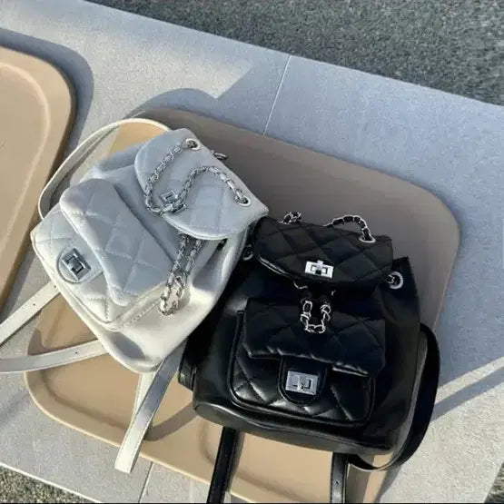 [BUNJANG] Quilted Backpack Shoulder Bag Tote Bag / 포켓 체인 퀼팅백 퀼팅백팩 고퀄리티 페미닌백팩 숄더백 도트백 사계절가방