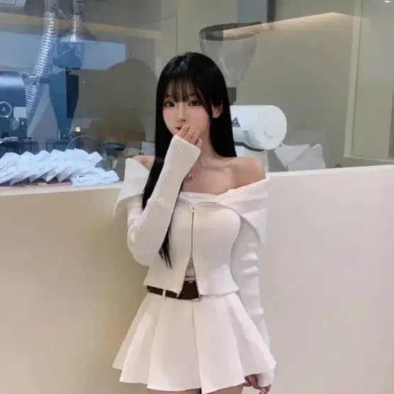 [BUNJANG] Crop Big Collar Zip-Up / 빅카라/슬림핏] 베어 골지 크롭 빅카라 집업 화이트 블랙