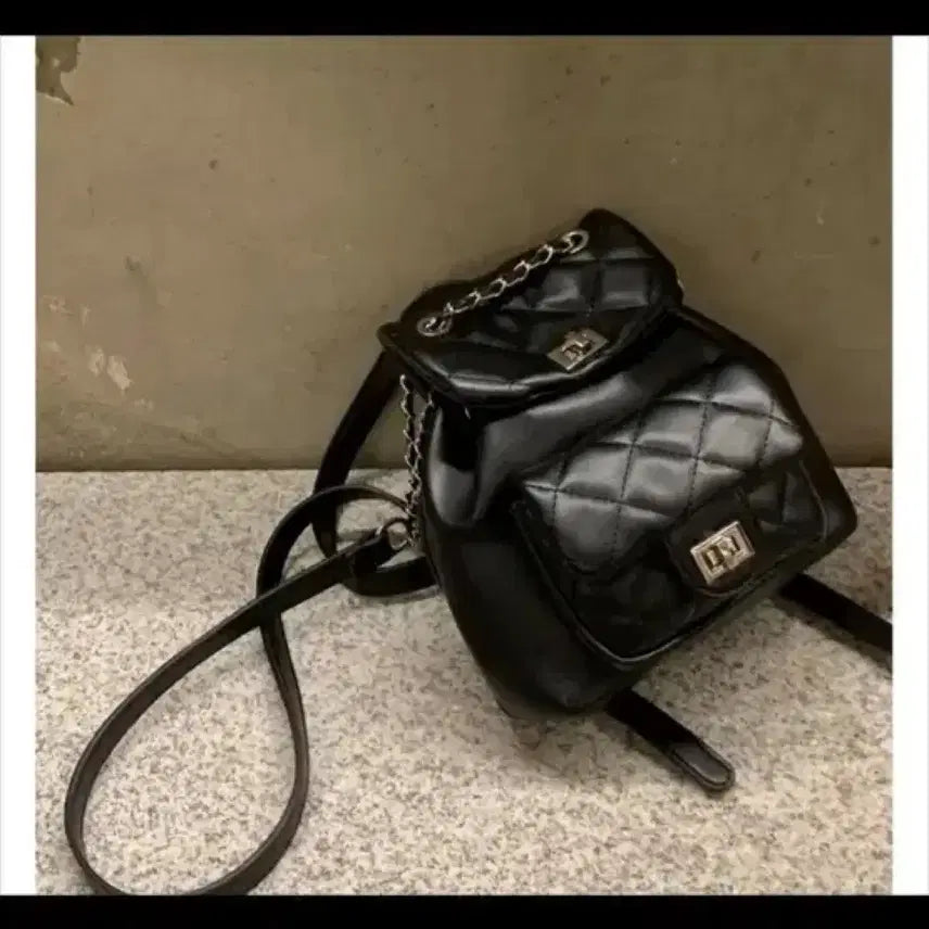 [BUNJANG] Quilted Backpack / 포켓 체인 퀼팅백 퀼팅백팩 고퀄리티 페미닌백팩 숄더백 도트백 사계절가방