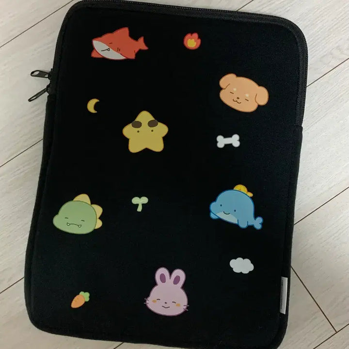 [BUNJANG] Pixelly iPad Pouch / 픽셀리 아이패드 파우치 판매