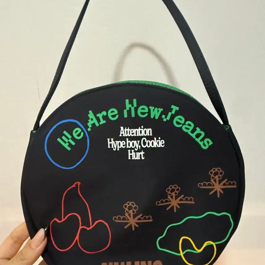 뉴진스 가방 앨범 블랙