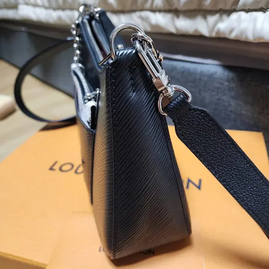 [BUNJANG] Louis Vuitton Marelle Epi Shoulder Bag / 루이비통 마렐 에피 숄더백