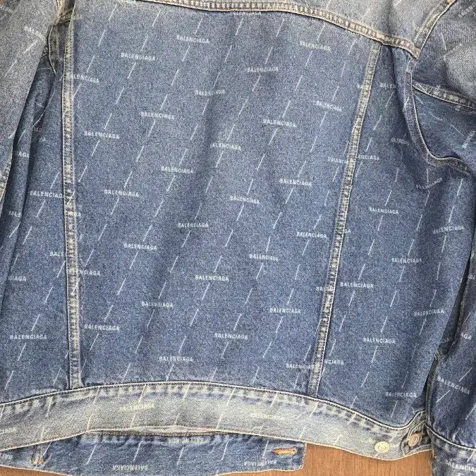 [BUNJANG] Balenciaga Multi Logo Denim Jacket / 발렌시아가 멀티로고 데님자켓