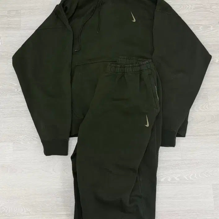 [BUNJANG] Nike x Billie Eilish NRG Tracksuit Set / [상의2XL/하의XL] 나이키x빌리 아일리시 NRG 상.하의 세트