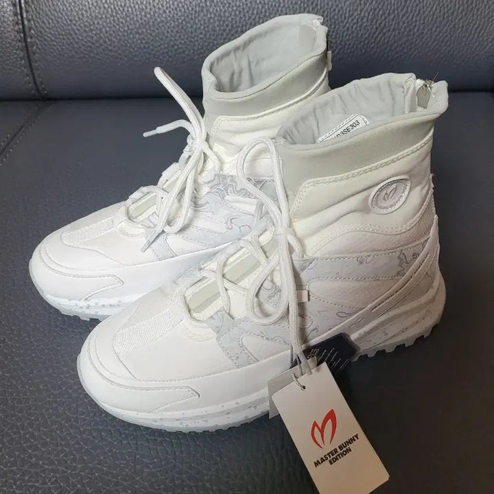 [BUNJANG] Master Bunny Golf Shoes (Women's, High-Top, Spikeless) / 마스터바니 골프화 여성 하이탑 스파이크리스 (새상품)