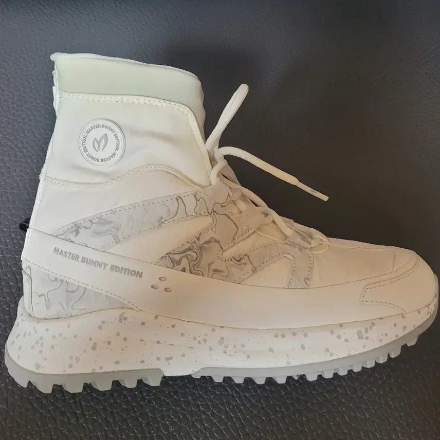 [BUNJANG] Master Bunny Golf Shoes (Women's, High-Top, Spikeless) / 마스터바니 골프화 여성 하이탑 스파이크리스 (새상품)