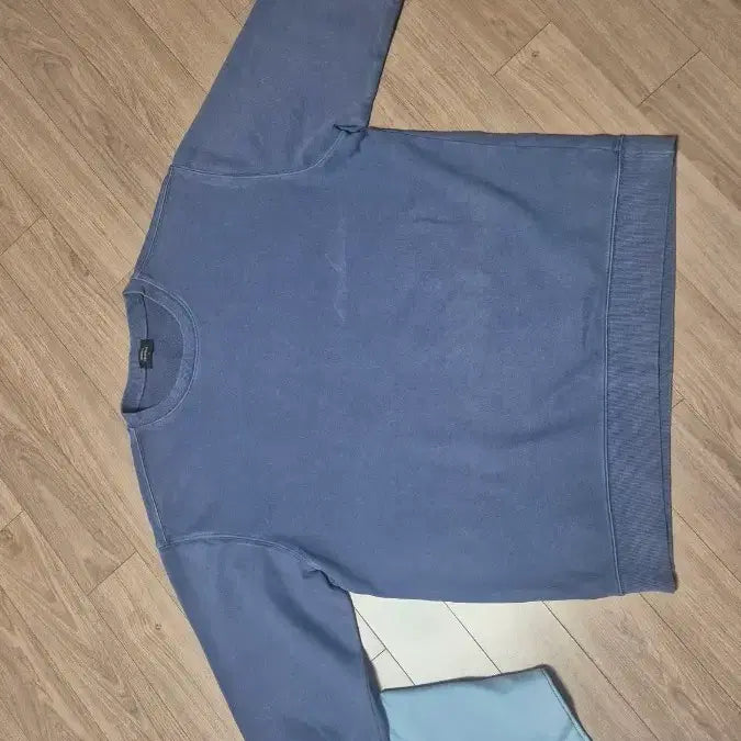 [BUNJANG] Musinsa Standard Washed Blue Sweatshirt / 무신사  스탠다드 워싱 블루 맨투맨 티셔츠