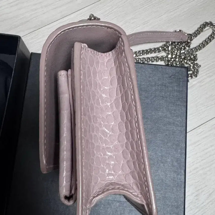[BUNJANG] Saint Laurent Sunset Mini Croc Embossed Shoulder Bag / 생로랑 선셋 미니 크로커 엠보 연핑크 실버체인 풀박 보증서 유 최상급
