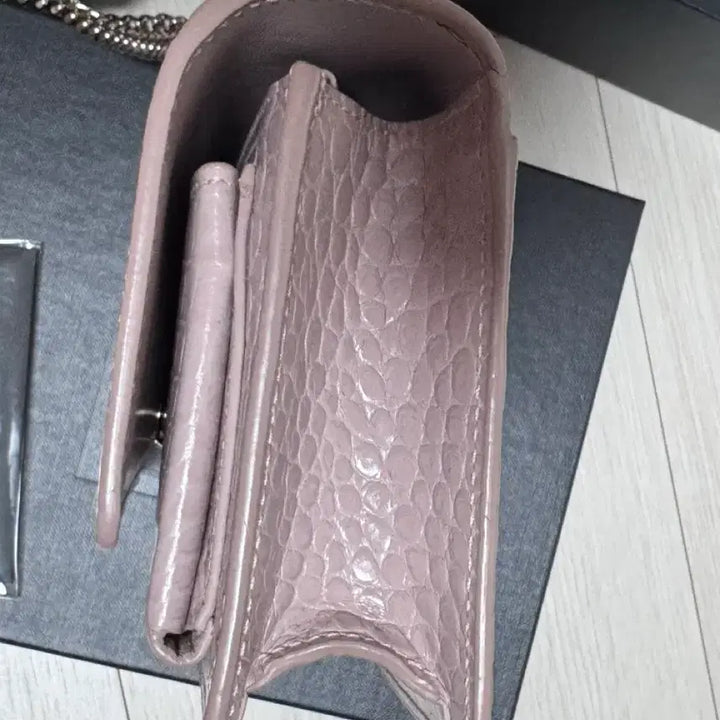 [BUNJANG] Saint Laurent Sunset Mini Croc Embossed Shoulder Bag / 생로랑 선셋 미니 크로커 엠보 연핑크 실버체인 풀박 보증서 유 최상급