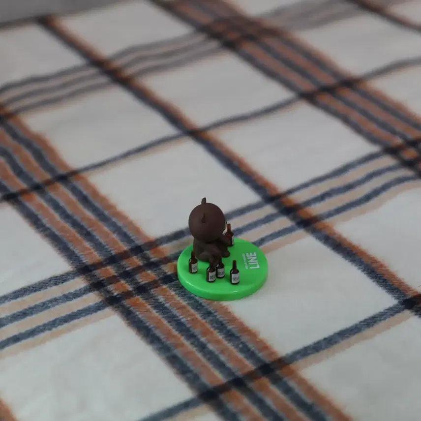 [BUNJANG] Line Friends Brown Honsool Figure / [라인프렌즈] 브라운 혼술 피규어