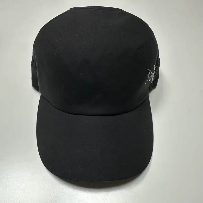 [BUNJANG] Arc'teryx Calvus Cap SM / 아크테릭스 칼버스 캡 SM