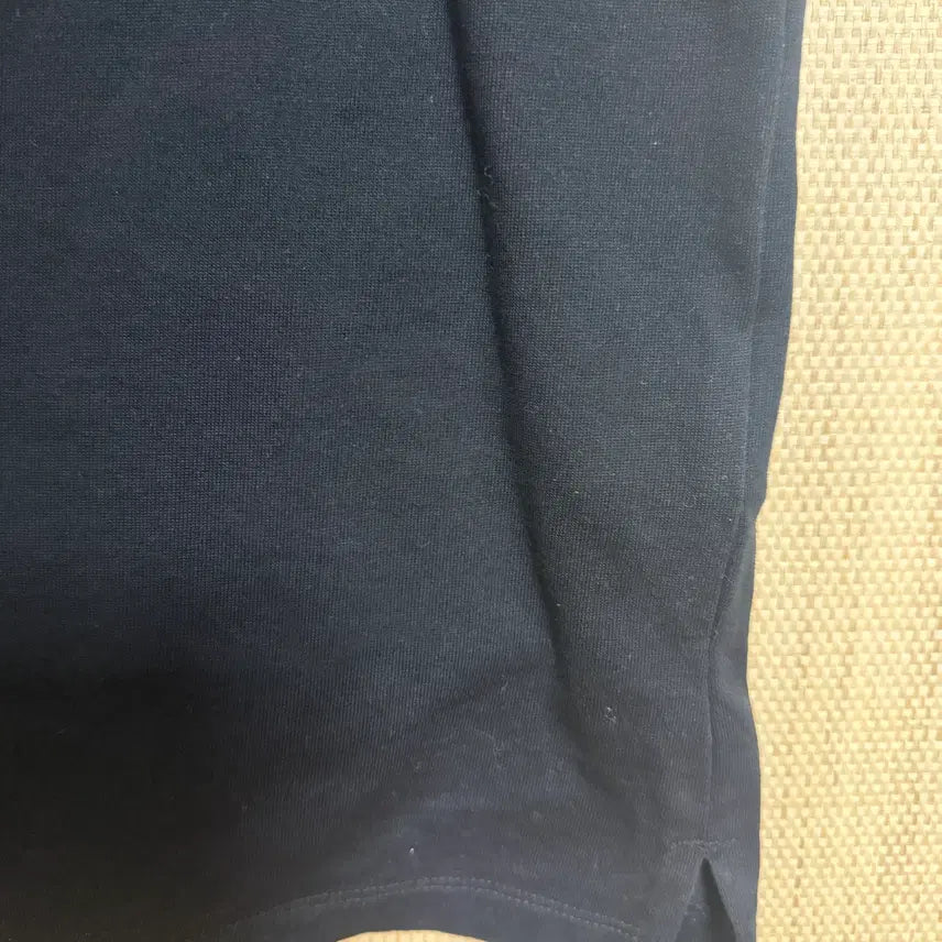 [BUNJANG] Wooyoungmi Black Logo Embroidered T-Shirt (Size M) / 409. 우영미 블랙 로고 자수 티셔츠 M 사이즈