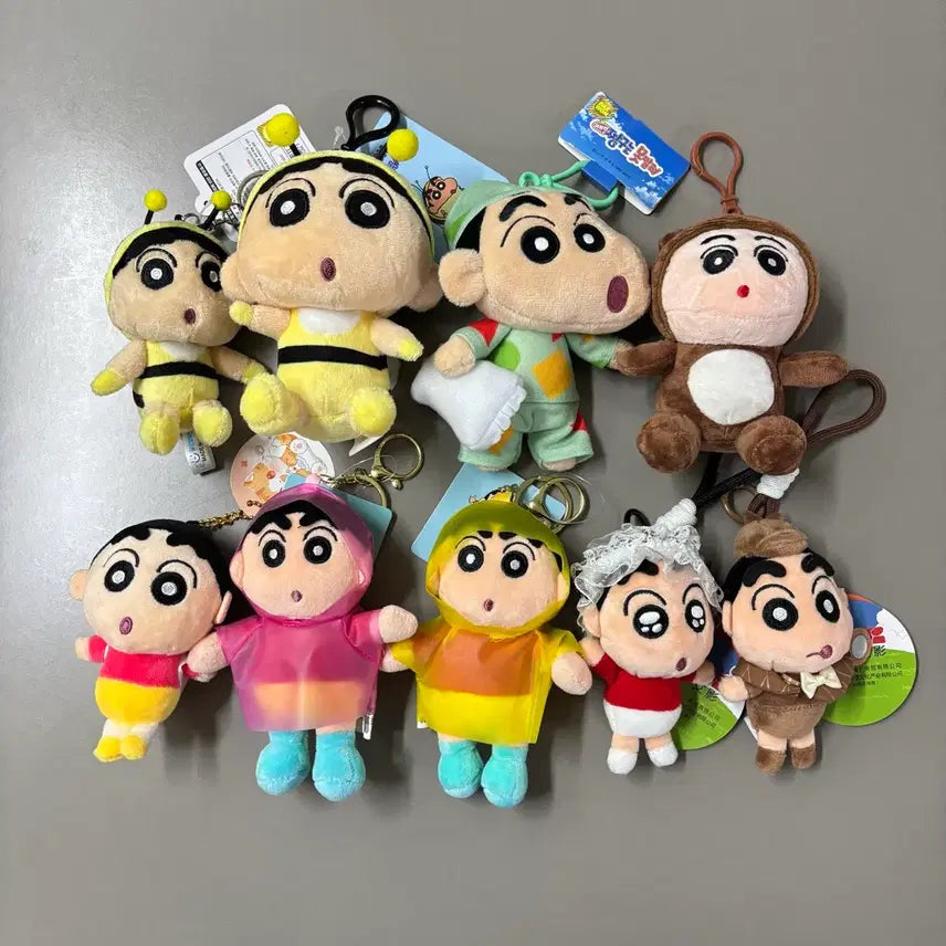 [BUNJANG] Crayon Shin-chan Character Keyring Collection / [짱구 인형 키링 모음] 꿀벌 파자마 잠옷 곰돌이 명탐정 짱구