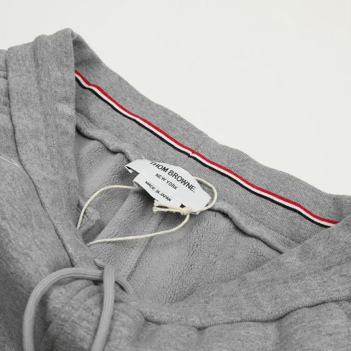 [SOLD OUT] 톰브라운 4바 면바지 남녀공용 블랙 그레이 색상 봄 계절