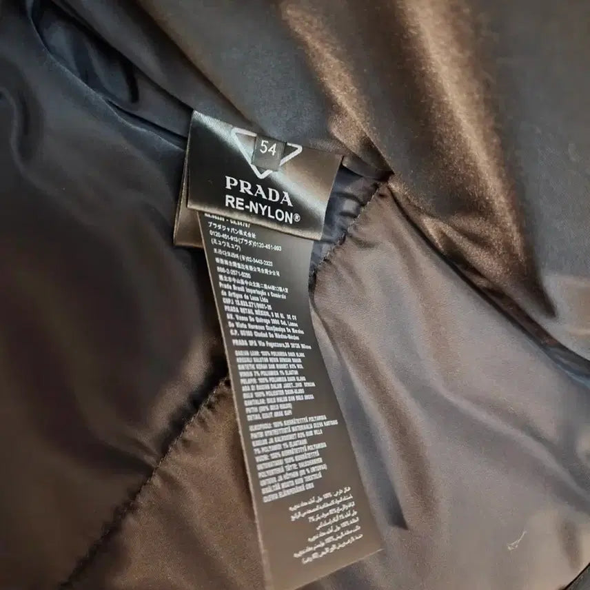 [BUNJANG] Prada Re-Nylon Down Jacket / 봄맞이 프라다 리나일론 다운재킷 팝니다 NFC신형