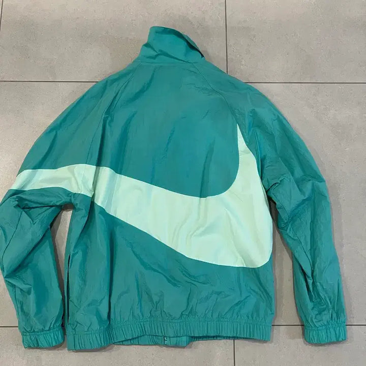 [BUNJANG] Nike Windbreaker Mint (Size M) / 나이키 빅로고 바람막이 민트 M