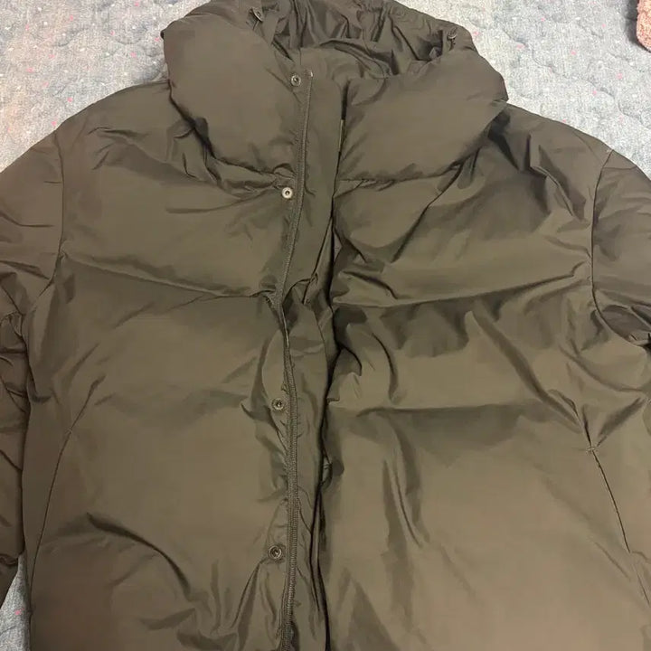 [BUNJANG] AMOMENTO Hooded Down Puffer Jacket / 아모멘토 다운 푸퍼 패딩
