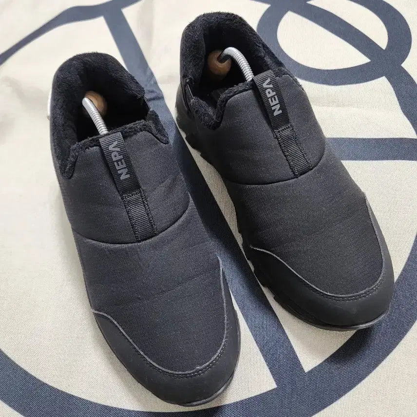 [BUNJANG] Nepa 270mm Padded Sneakers / [네파] 270mm 패딩스니커즈 패딩부츠 겨울스니커즈