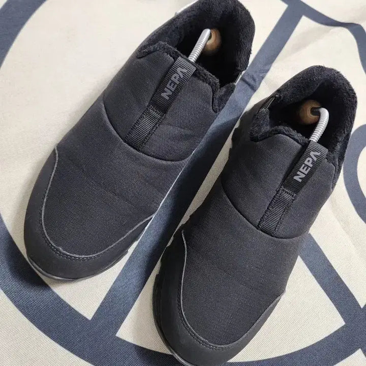 [BUNJANG] Nepa 270mm Padded Sneakers / [네파] 270mm 패딩스니커즈 패딩부츠 겨울스니커즈
