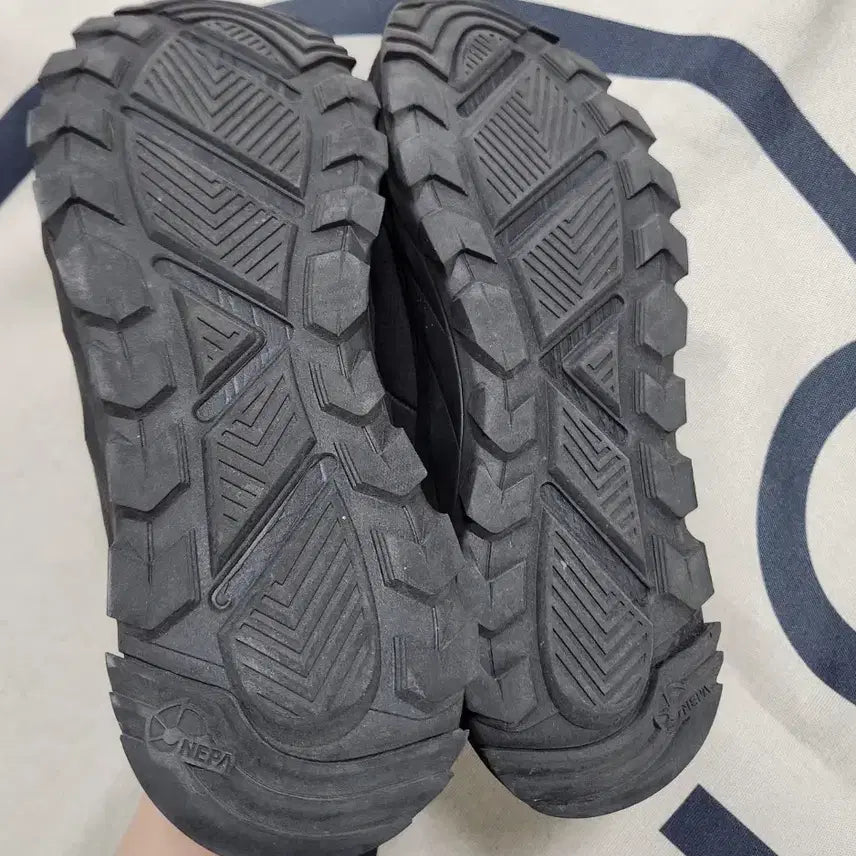 [BUNJANG] Nepa 270mm Padded Sneakers / [네파] 270mm 패딩스니커즈 패딩부츠 겨울스니커즈