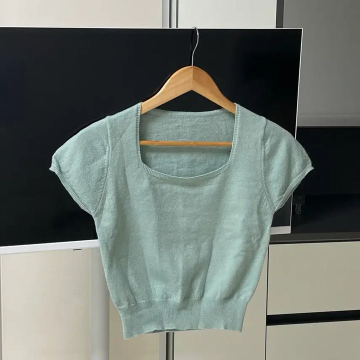 [BUNJANG] Square Neck Mint Short-Sleeved T-shirt / 새상품 스퀘어넥 민트 반팔티