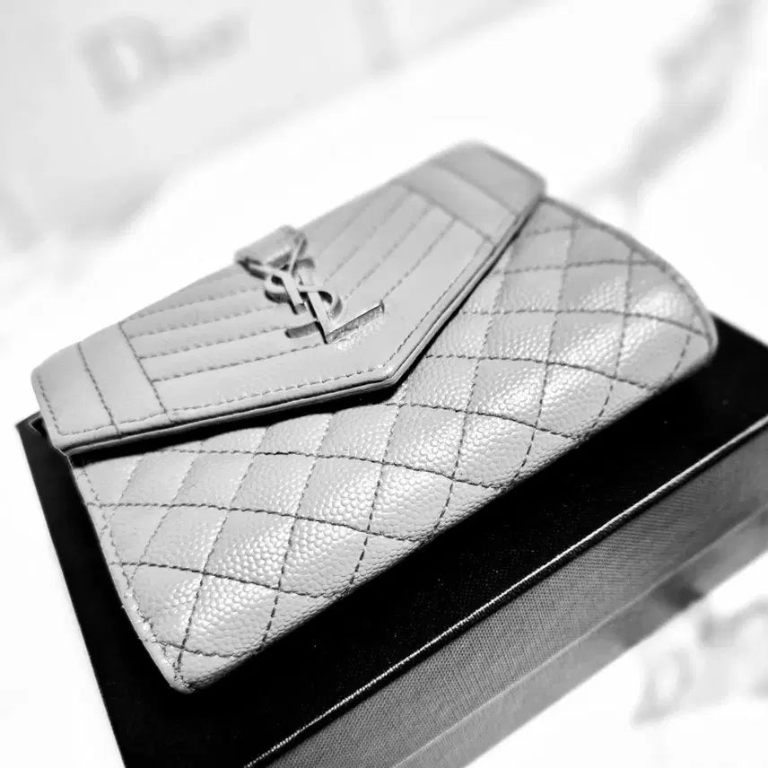 [BUNJANG] Saint Laurent Matelassé Envelope Wallet / (정품) 생로랑 마틀라세 엔벨로프 반지갑
