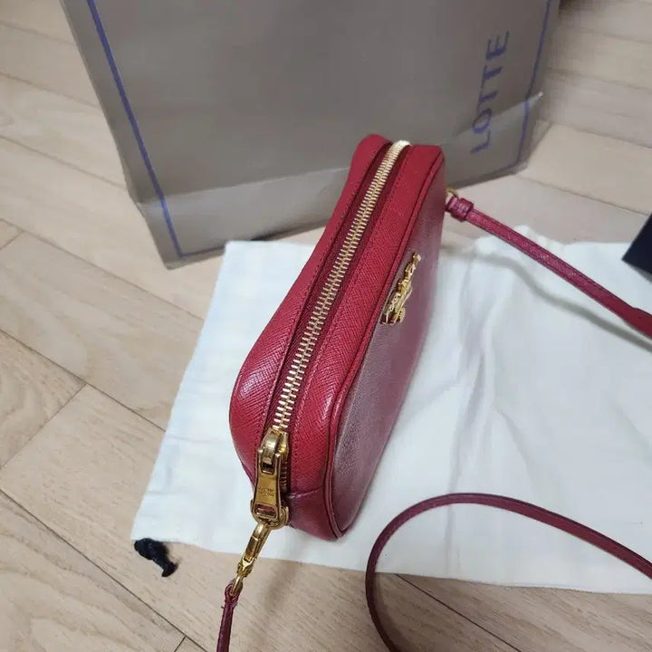 [BUNJANG] Prada Saffiano Lux Camera Bag - Red / 프라다 사피아노 룩스 카메라백 레드
