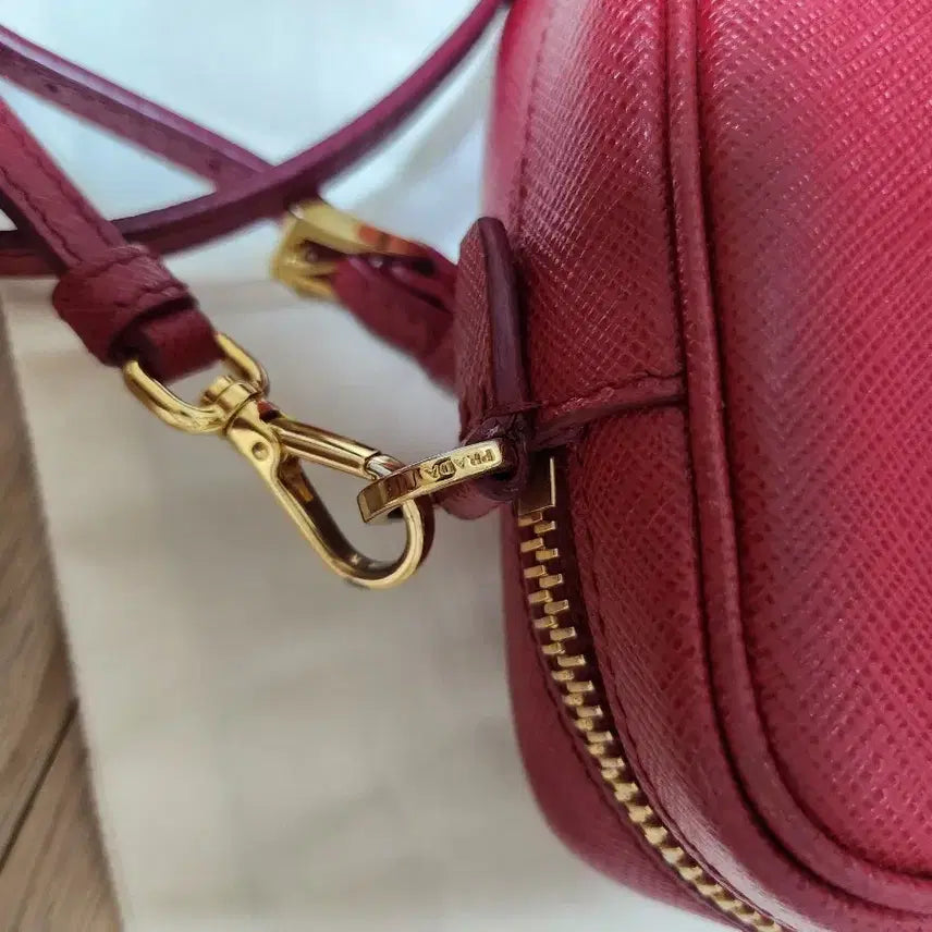 [BUNJANG] Prada Saffiano Lux Camera Bag - Red / 프라다 사피아노 룩스 카메라백 레드