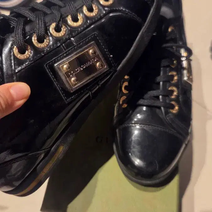 [BUNJANG] Dolce &amp; Gabbana Sneakers (Size 36) / 돌체앤가바나 스니커즈 36